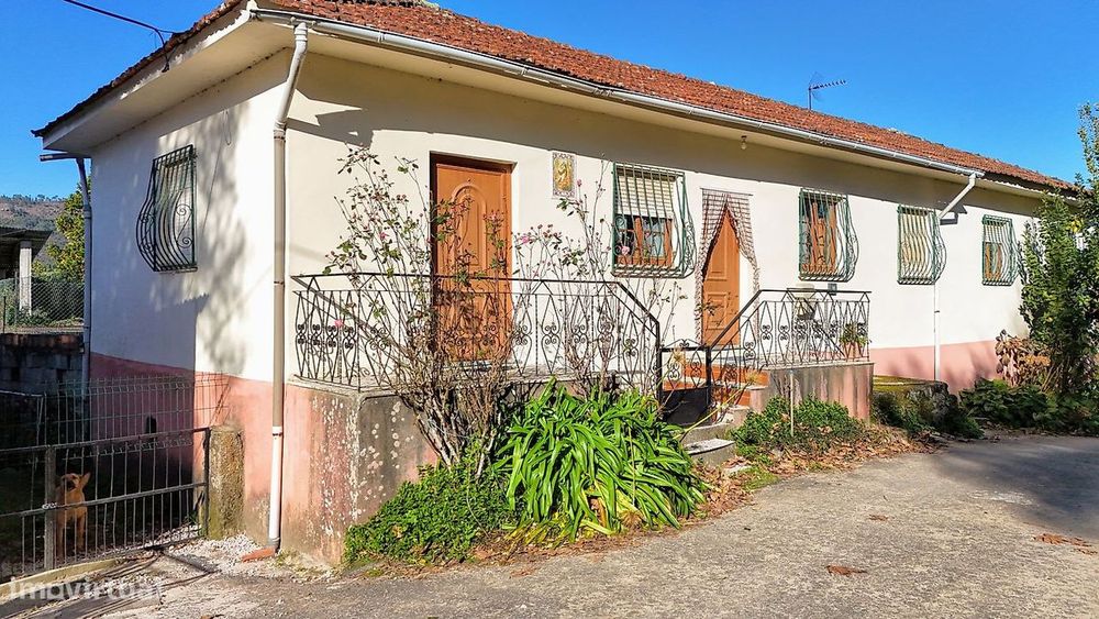 Moradia T4 para venda