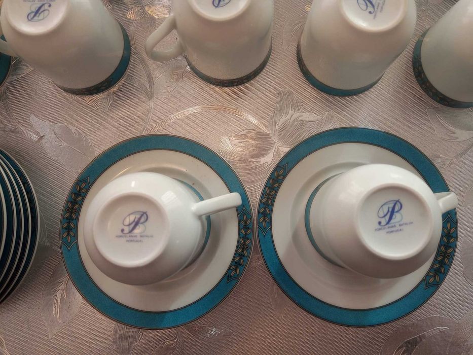 12 chávenas de café em porcelana