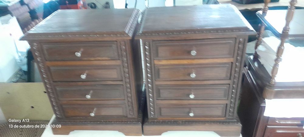 Par de mesinhas de cabeceira nº 1