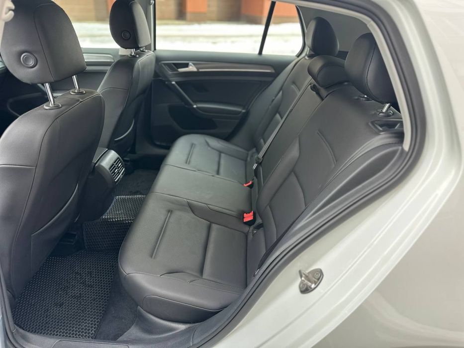 Продам електрокар  e-golf
