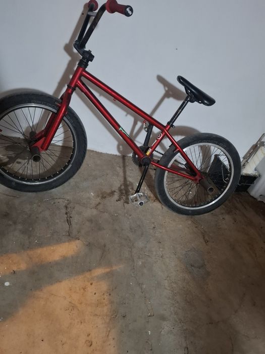 Bmx em bom estado disponível