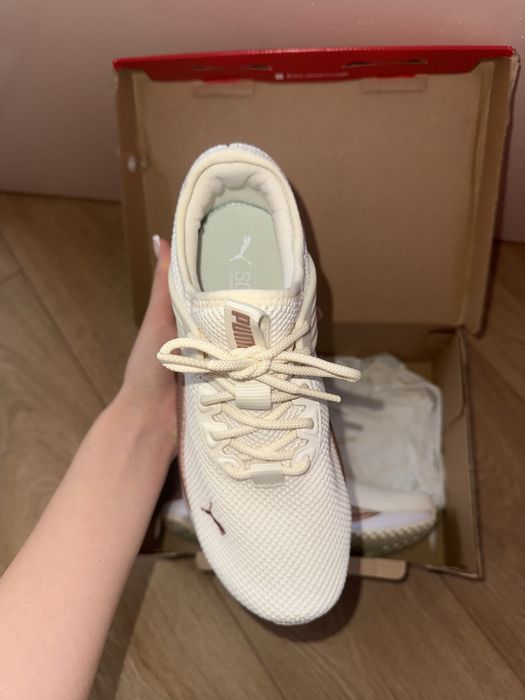 Кросівки puma жіночі НОВІ абсолютно