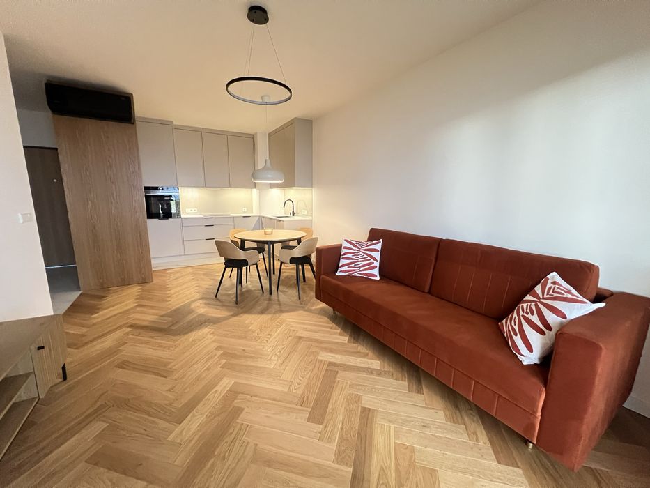 Sprzedam dwupokojowe mieszkanie 43m Trakt Nadwisślański