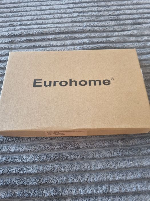 Roleta dachowa lub auto  - Roleta zaciemniająca na okno 100 x 96cm