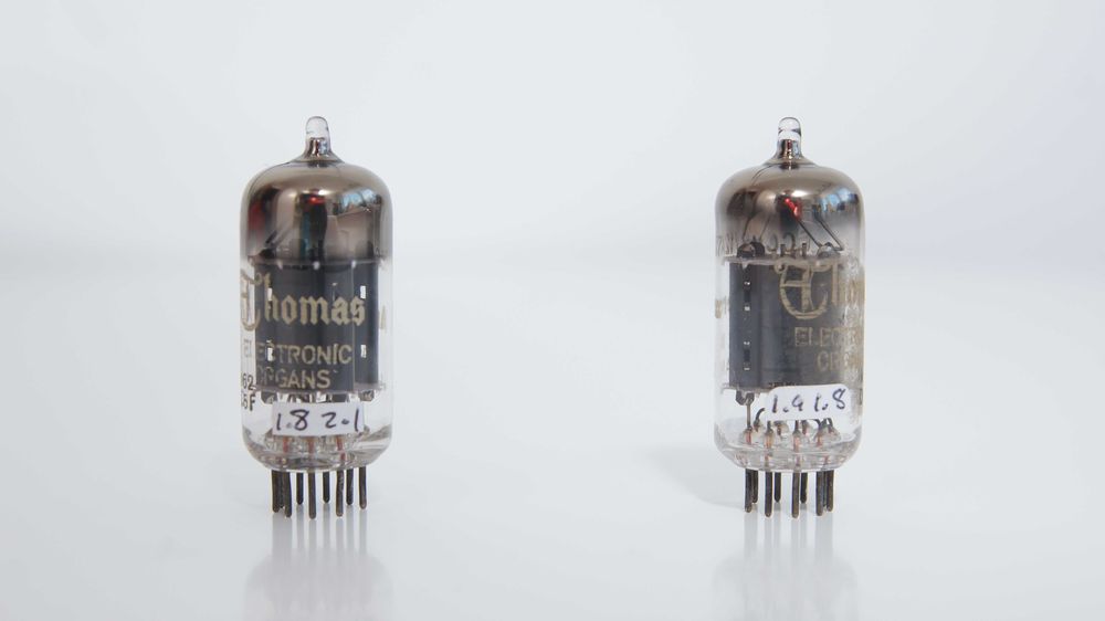 Valvo / Amperex ECC82 12AU7 1956 Long Plate D-Getter – dobrana para