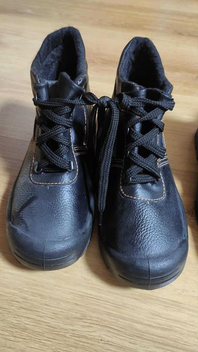 черевики робочі кожзам 300 грн