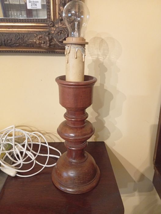 Candeeiro sem abat-jour