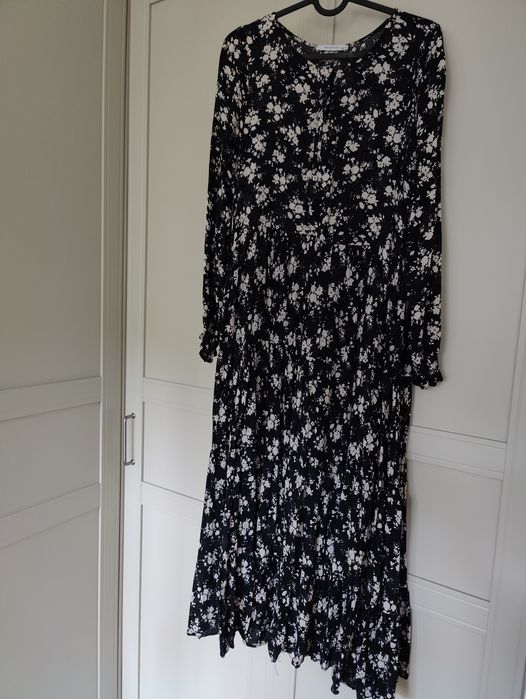 Sukienka czarna Reserved rozm 36