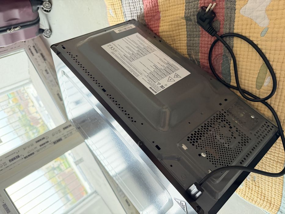 Мікрохвильова піч GORENJE MO 23 A3 BH