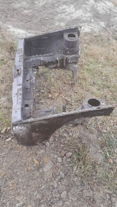 Pas przedni golf mk1