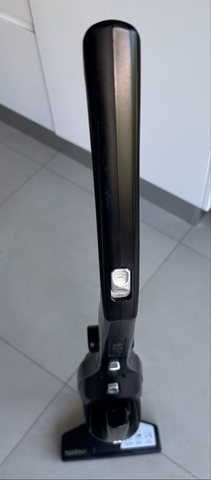 Aspirador Vertical NILFISK Handy 2 em 1 (25.2 V - Autonomia: entre 20 a 25 minutos de utilização