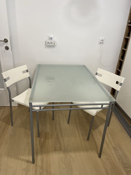 Mesa cozinha  110x75 cm vidro e 2 cadeiras