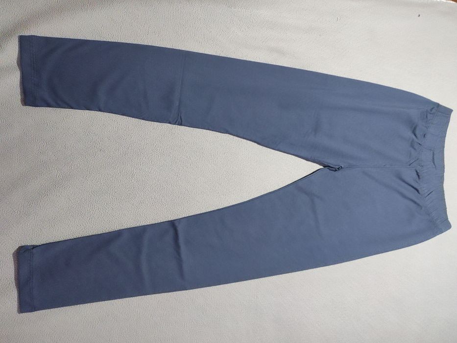 Leggings                                            .