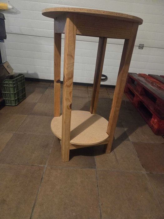 Duas Mesas Altas Redondas