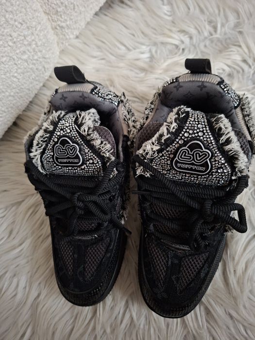 Lv skate swarovski