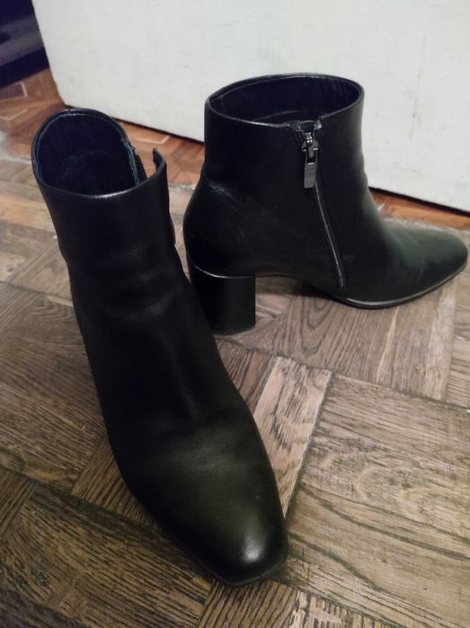 Продам шкіряну обувь демісезонну жіночю р.37р