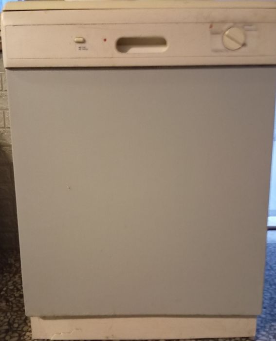 Máquina de lavar loiça e máquina de lavar roupa