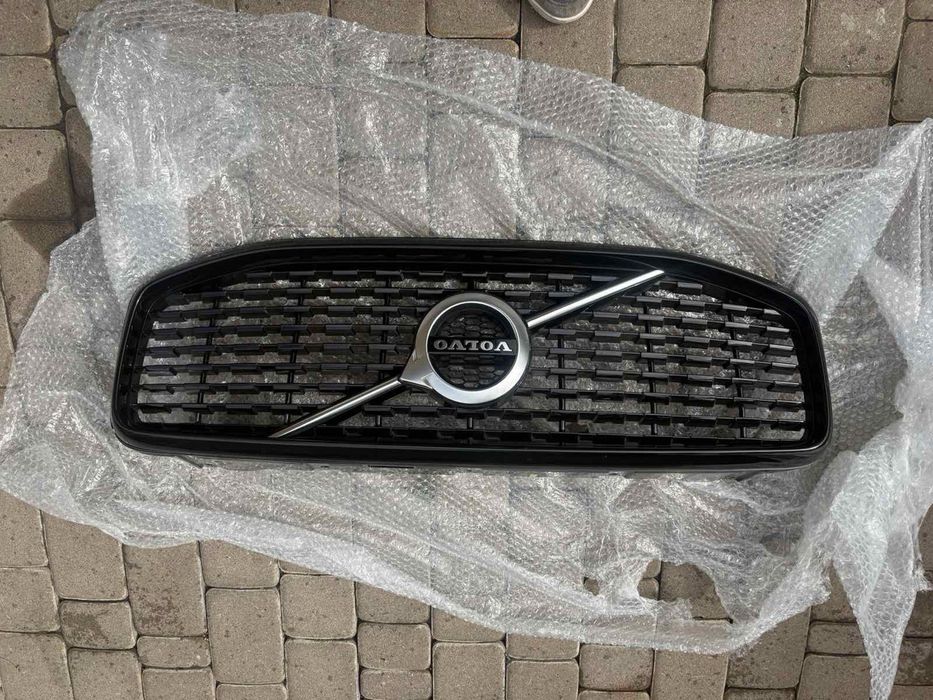 Решітка радіатора до Volvo xc40