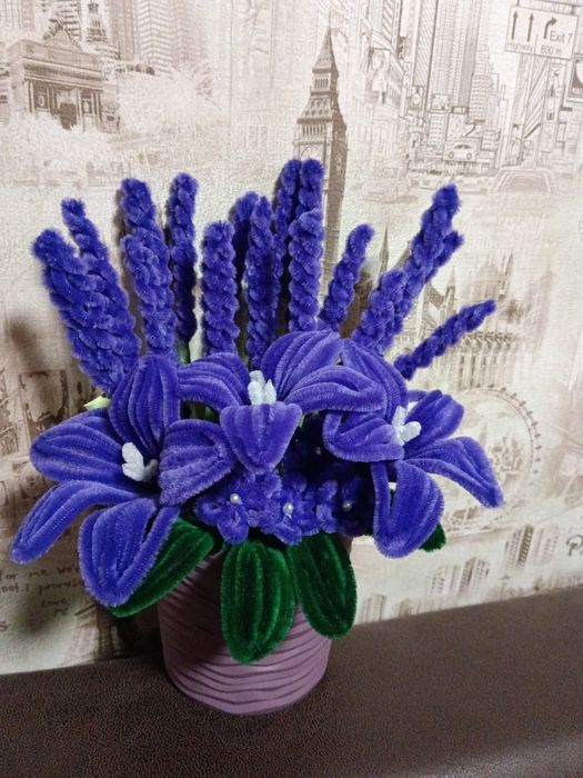 Продам букети  сделанные своими руками из синельной проволоки