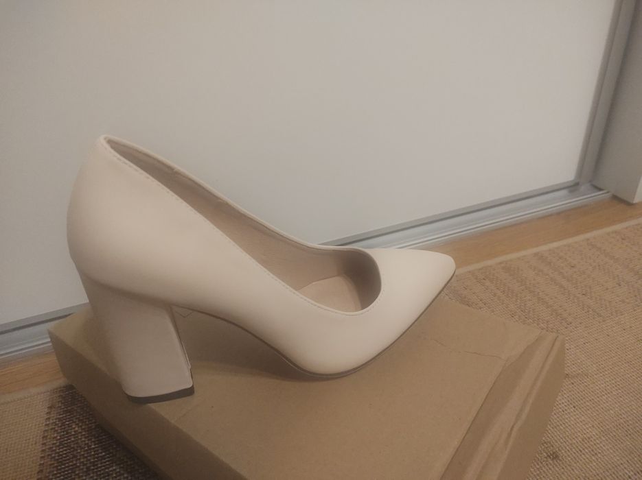 Damskie buty na obcasie, wysokość obcasu 9.7 cm
