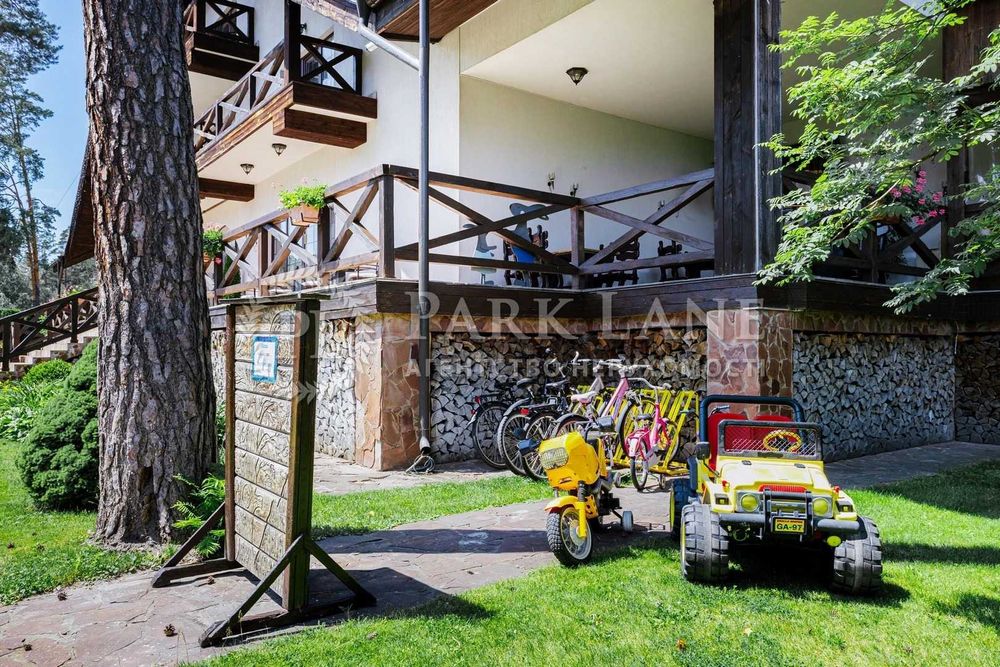 Продаж готельно-ресторанного комплексу "Веселий заєць"Пірново" Київ