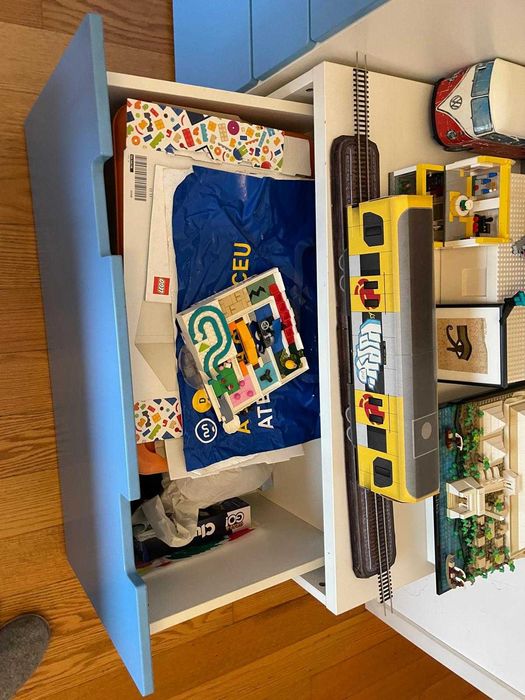 Conjunto de Quarto IKEA STUVA (Roupeiro Alto + Baú de Brinquedos)
