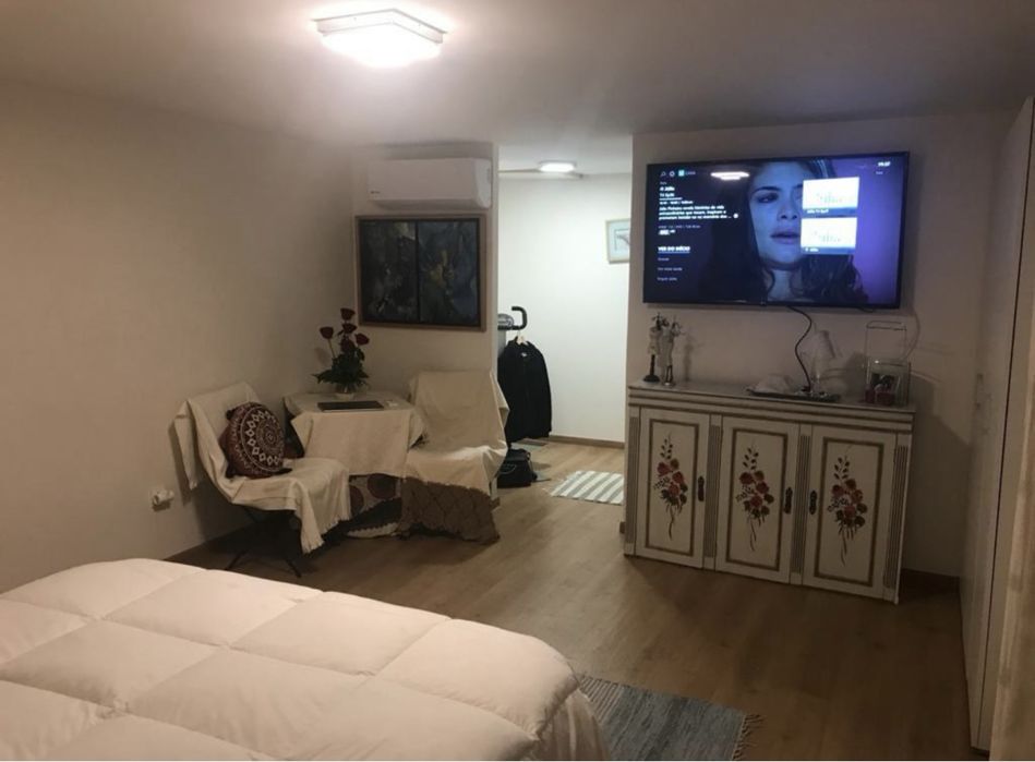 Arrendo moradia mobiliada e equipada