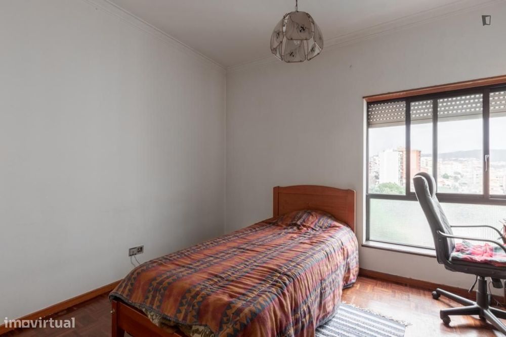 Quarto - localizado em Arregaça Coimbra