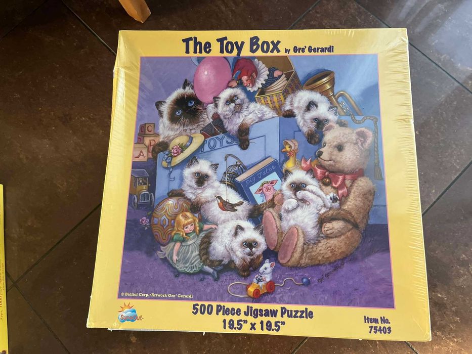 Puzzle Sunsout The toy box gerardi kot miś 500