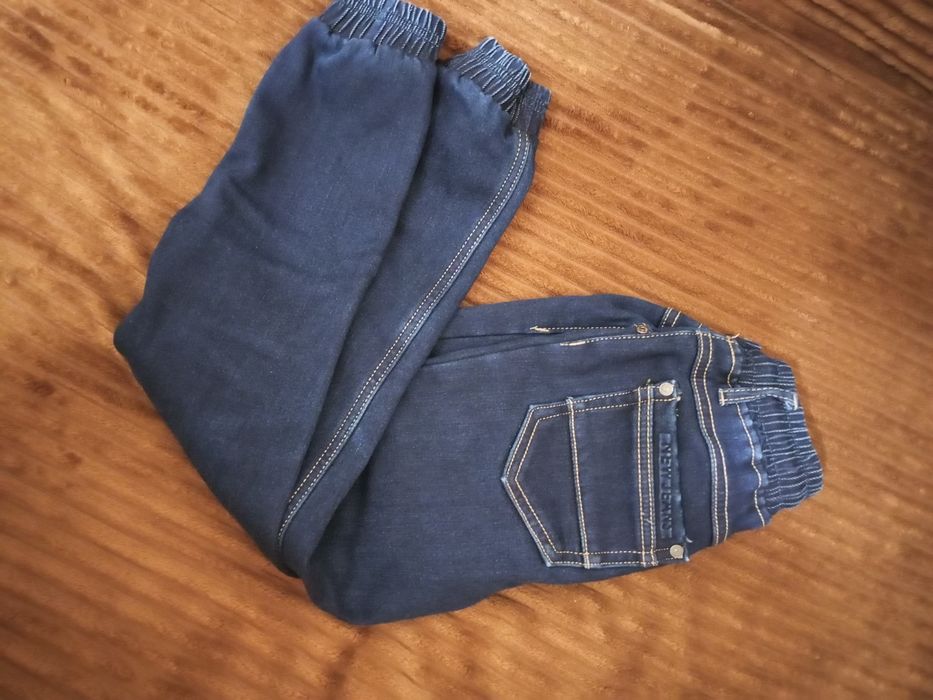 Продам теплі джинси-джогери.