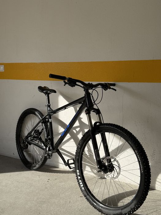 Bicicleta BTT Vitus Nucleus 27