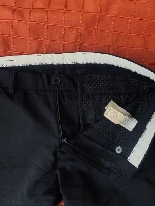 Брюки класичні чорні завужені