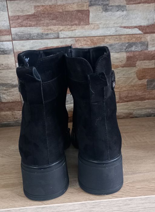Buty zamszowe czarne