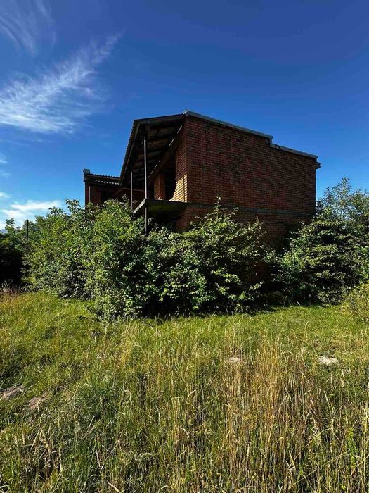 Продається недобудова в смт. Тересва