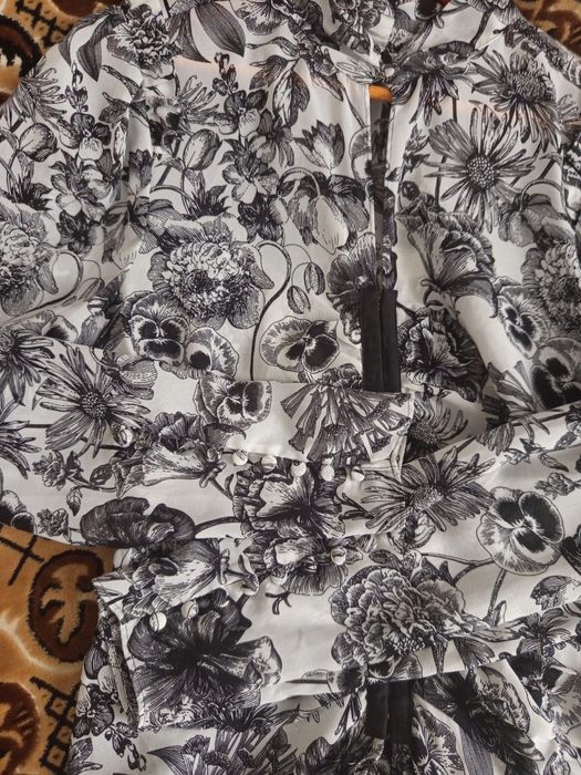 Блуза жіноча в квітковий принт бренду Next