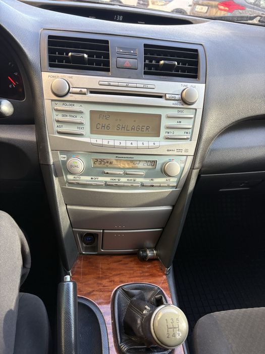 Тойота камрі 2007 року