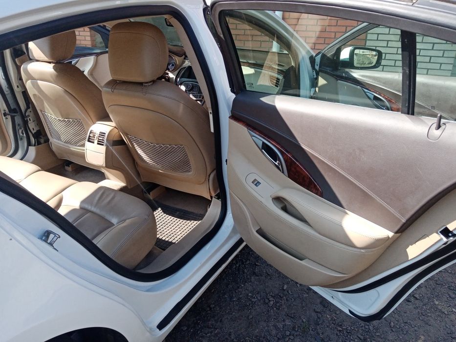 auto BUICK LAcrosse