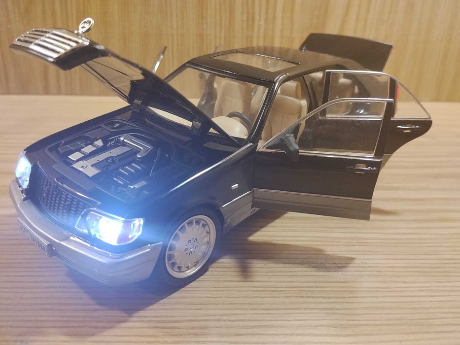 Модель Mercedes-Benz S320 W140 1:24 автоэксперт металл свет звук инерция мерс Кабан машинка