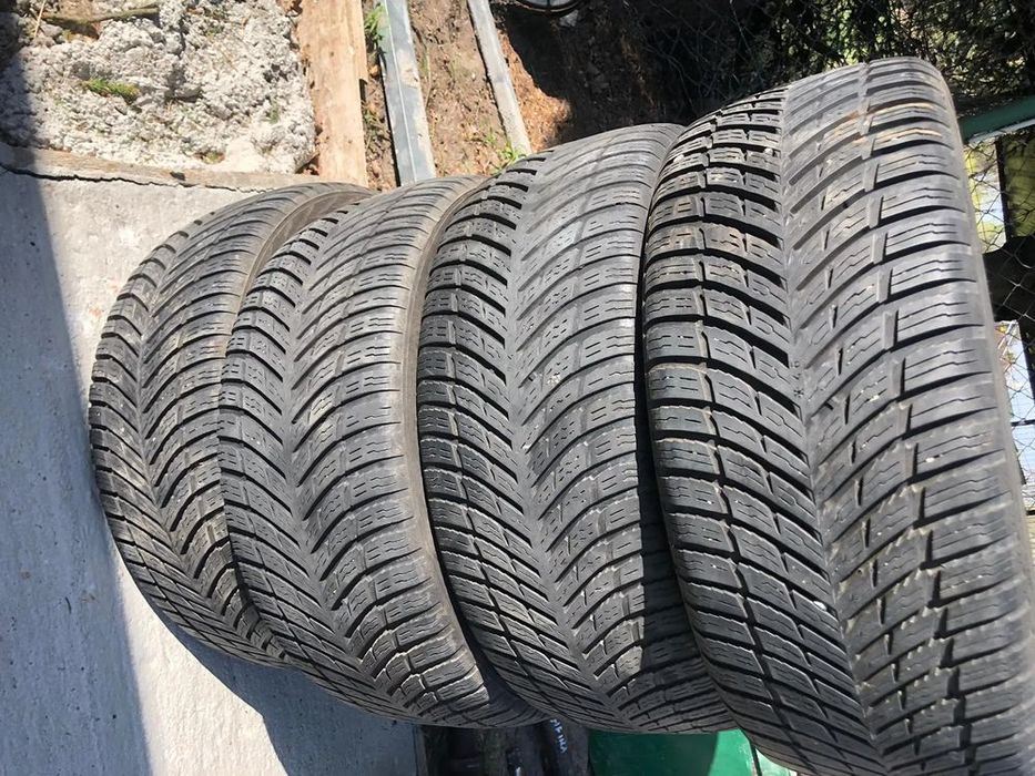 opony całoroczne nokian    225/45r17  cena za 2 sztuki