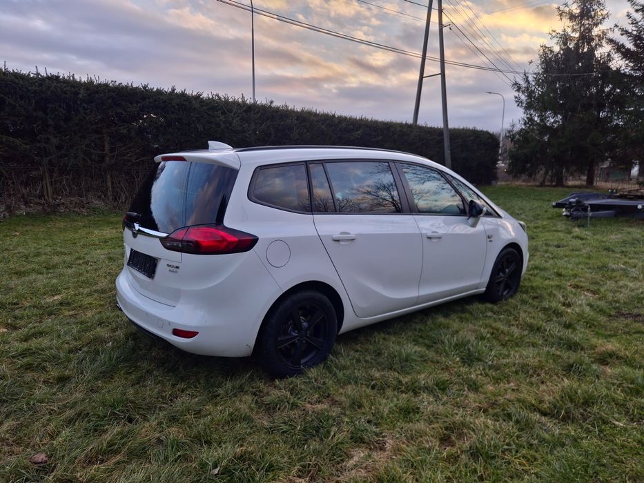 Opel Zafira C Active Lift  nowy rozrząd i łancuch wałków