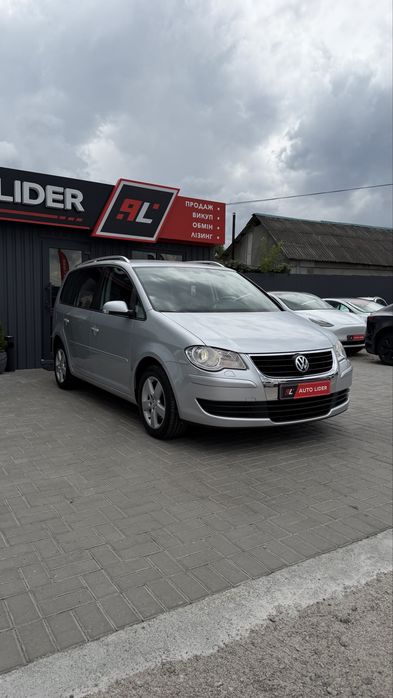 Volkswagen Touran Фольксваген Тоуран FL 2008р 1.4 TSІ бенз 6 МКПП 5 місць