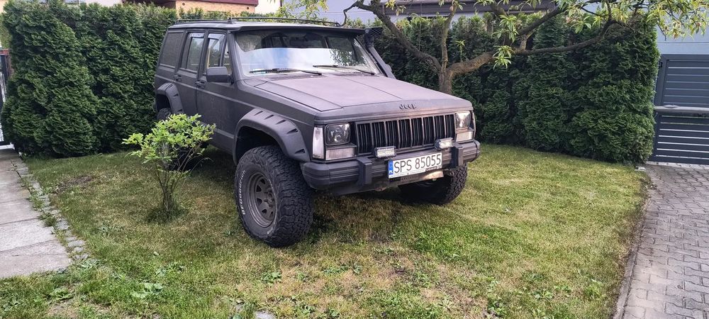 Jeep Cherokee