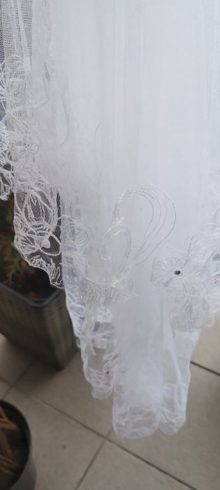 Piękny welon ślubny