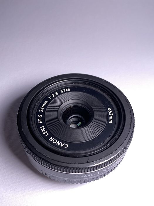 Обʼєктив canon efs 24mm 2.8 stm