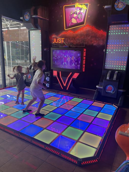 Танцювальні системи JUST DANCE Атракціони в дитячі центри