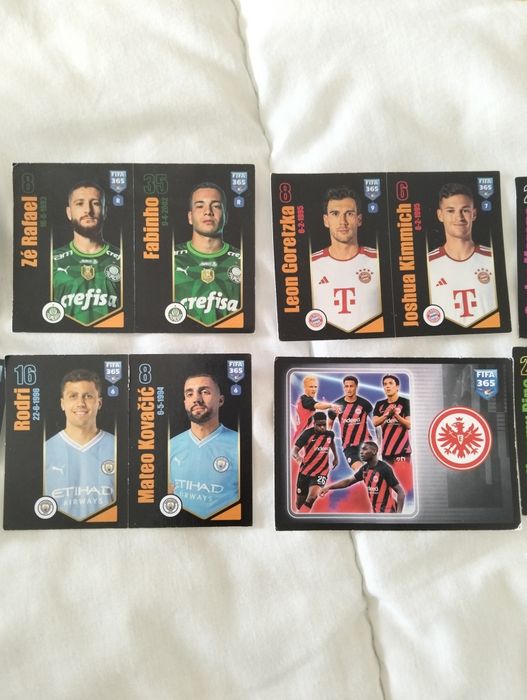 Cartas colecionáveis FIFA 365
