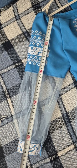 Продам сукню для дівчинки