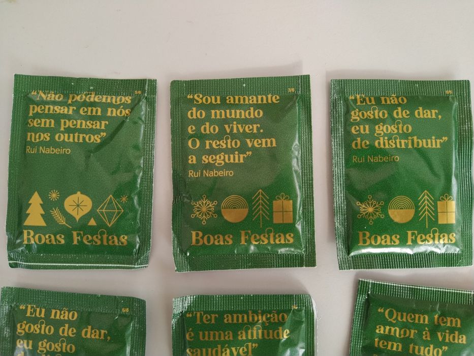 Pacotes de açúcar do café Camelo - Coleção de Natal