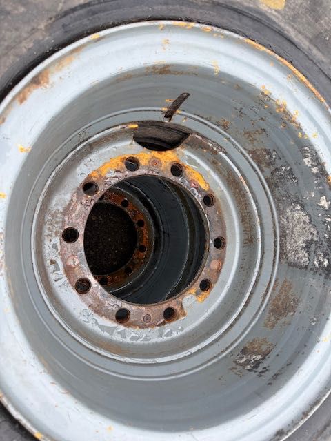 Koła pełne do koparki przeładunkowej 6 szt komplet 10.00