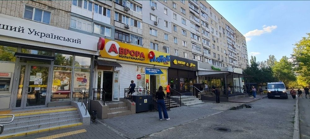 Аренда фасадного помещения пр.Корабелов 67м 1000грн